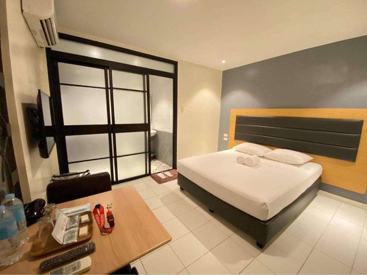 The Hub District Garden Suites Пасай Екстериор снимка