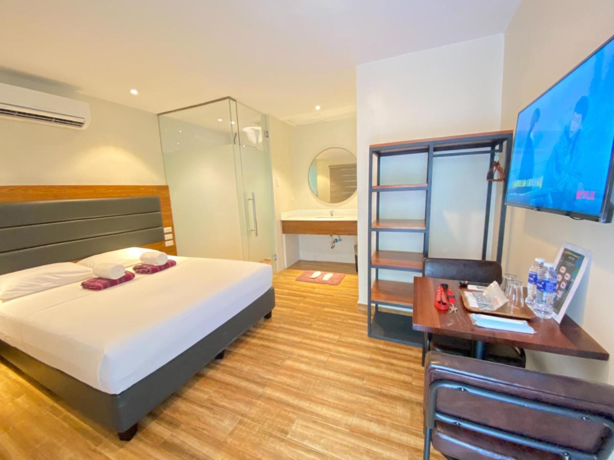 The Hub District Garden Suites Пасай Екстериор снимка