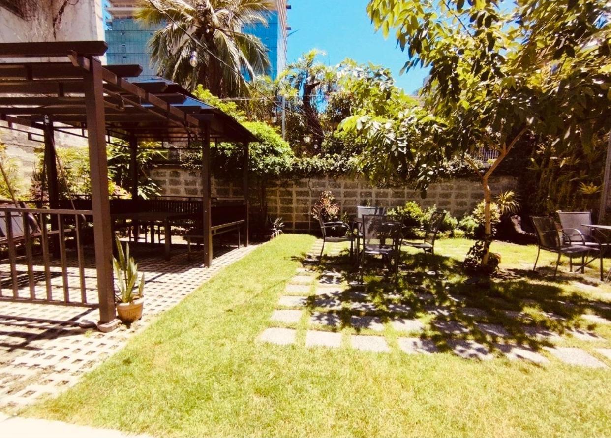 The Hub District Garden Suites Пасай Екстериор снимка