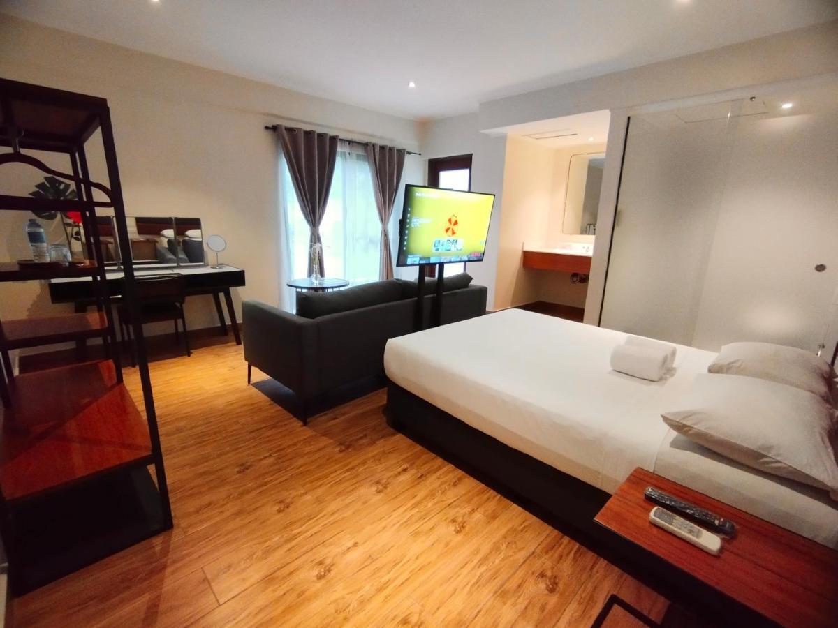 The Hub District Garden Suites Пасай Екстериор снимка